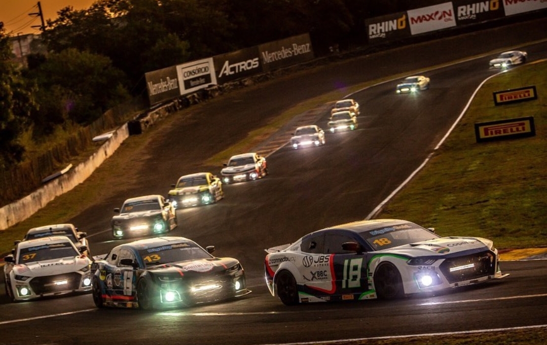 NASCAR Brasil: Alex Seid conquista top 5 na corrida 1 em Goiânia